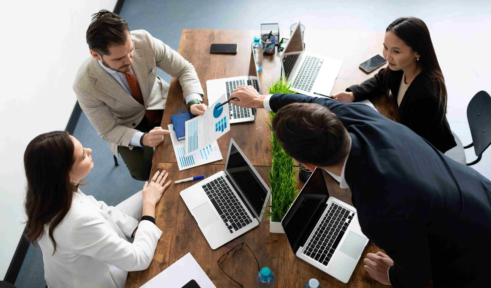 Aligning Business and IT Through Portfolio Governance